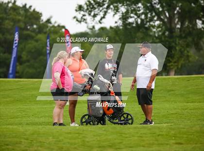 Thumbnail 2 in UIL Golf 2A Finals photogallery.