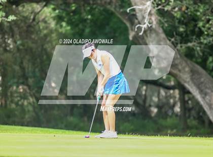 Thumbnail 1 in UIL Golf 2A Finals photogallery.