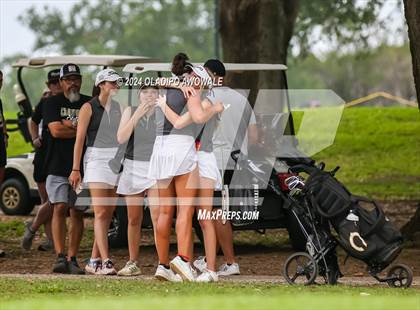 Thumbnail 2 in UIL Golf 2A Finals photogallery.