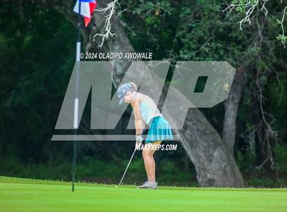 Thumbnail 2 in UIL Golf 2A Finals photogallery.