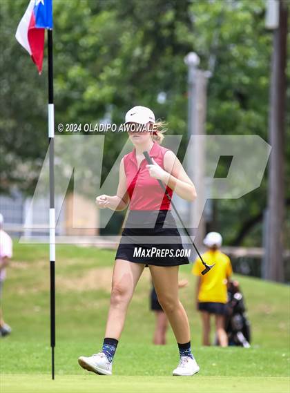 Thumbnail 1 in UIL Golf 2A Finals photogallery.