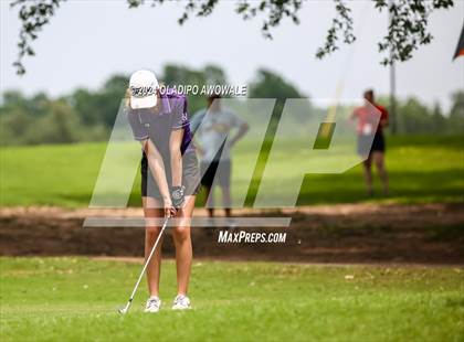 Thumbnail 1 in UIL Golf 2A Finals photogallery.