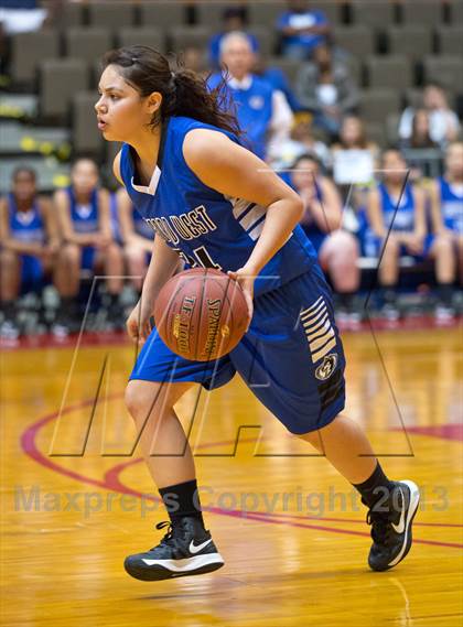 Thumbnail 3 in Hanford West vs Selma (CIF CS D3 Final) photogallery.