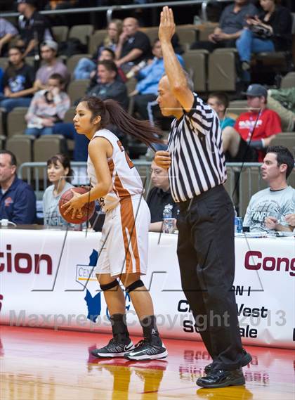 Thumbnail 3 in Hanford West vs Selma (CIF CS D3 Final) photogallery.