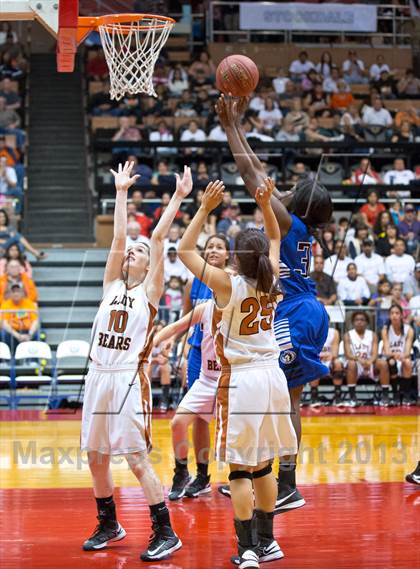 Thumbnail 2 in Hanford West vs Selma (CIF CS D3 Final) photogallery.