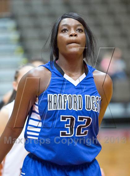 Thumbnail 2 in Hanford West vs Selma (CIF CS D3 Final) photogallery.