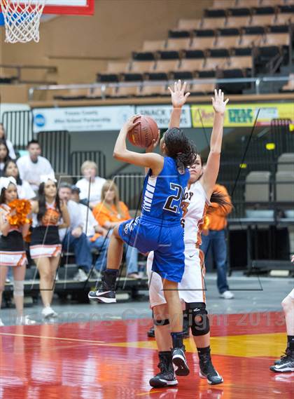 Thumbnail 3 in Hanford West vs Selma (CIF CS D3 Final) photogallery.