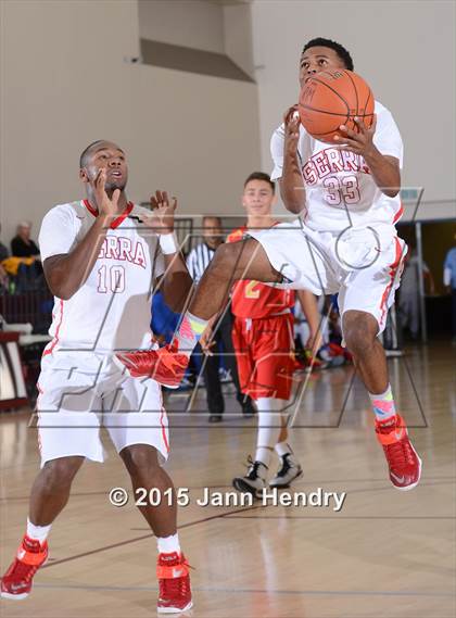Thumbnail 2 in Serra vs. Cathedral Catholic (MaxPreps Holiday Classic) photogallery.