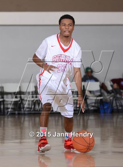 Thumbnail 2 in Serra vs. Cathedral Catholic (MaxPreps Holiday Classic) photogallery.