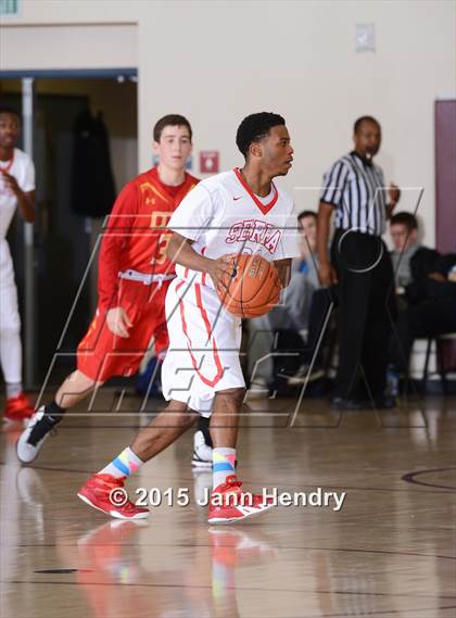 Thumbnail 2 in Serra vs. Cathedral Catholic (MaxPreps Holiday Classic) photogallery.