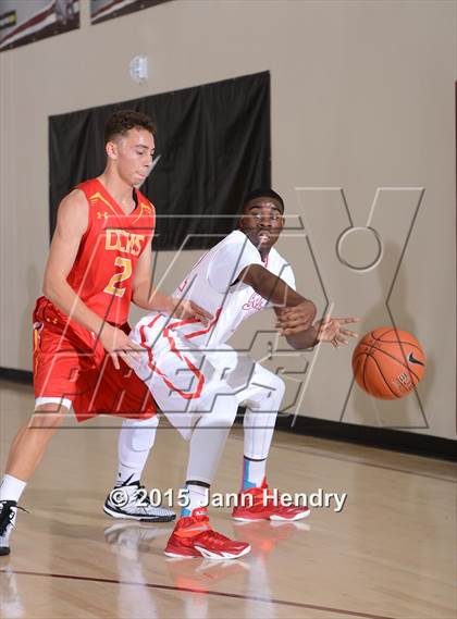 Thumbnail 1 in Serra vs. Cathedral Catholic (MaxPreps Holiday Classic) photogallery.