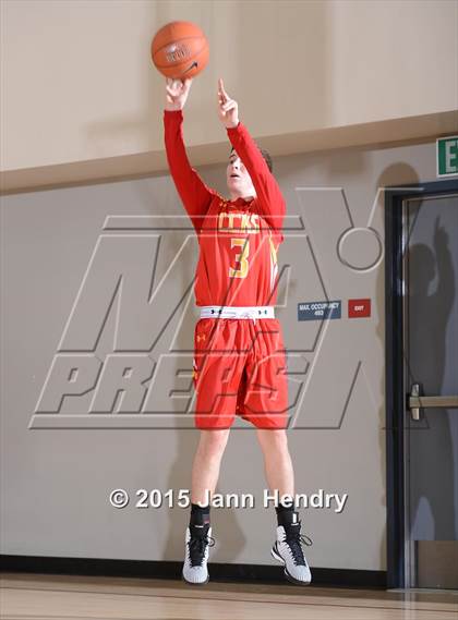 Thumbnail 3 in Serra vs. Cathedral Catholic (MaxPreps Holiday Classic) photogallery.