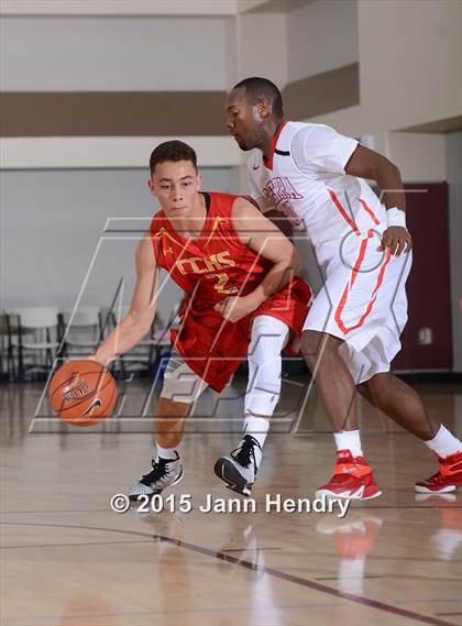 Thumbnail 2 in Serra vs. Cathedral Catholic (MaxPreps Holiday Classic) photogallery.