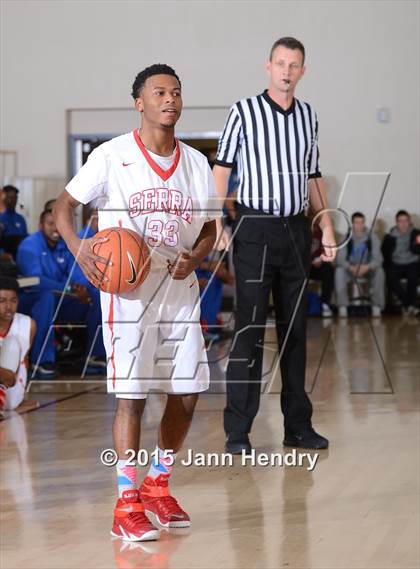 Thumbnail 1 in Serra vs. Cathedral Catholic (MaxPreps Holiday Classic) photogallery.