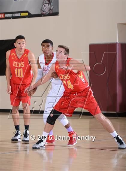 Thumbnail 3 in Serra vs. Cathedral Catholic (MaxPreps Holiday Classic) photogallery.