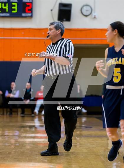 Thumbnail 1 in Spackenkill vs. Highland (Section 9 Class B Final) photogallery.