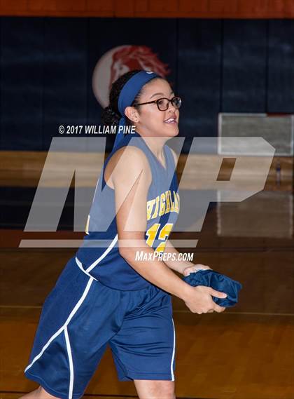 Thumbnail 1 in Spackenkill vs. Highland (Section 9 Class B Final) photogallery.