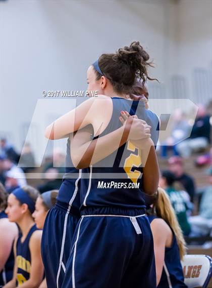 Thumbnail 2 in Spackenkill vs. Highland (Section 9 Class B Final) photogallery.