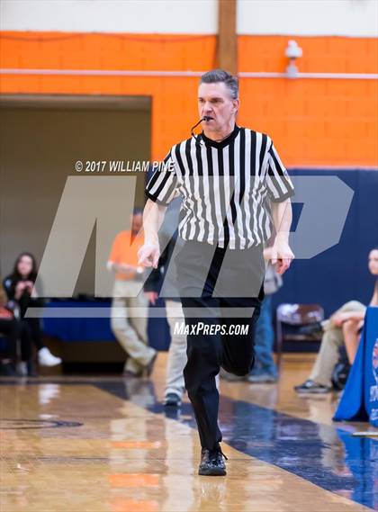 Thumbnail 1 in Spackenkill vs. Highland (Section 9 Class B Final) photogallery.