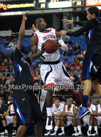 Thumbnail 3 in Salesian vs. Windward (CIF State D4 Final) photogallery.