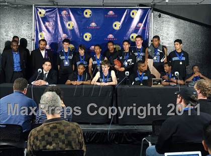 Thumbnail 2 in Salesian vs. Windward (CIF State D4 Final) photogallery.