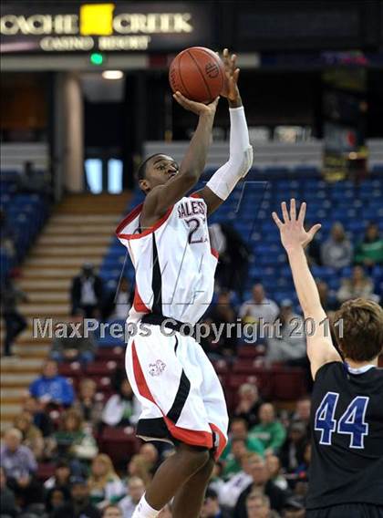 Thumbnail 1 in Salesian vs. Windward (CIF State D4 Final) photogallery.