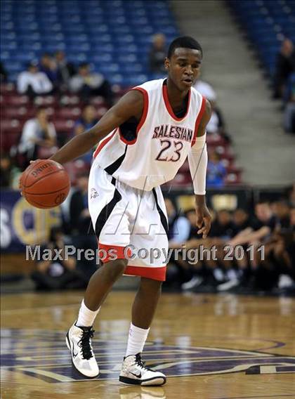 Thumbnail 2 in Salesian vs. Windward (CIF State D4 Final) photogallery.