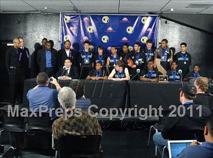 Thumbnail 2 in Salesian vs. Windward (CIF State D4 Final) photogallery.