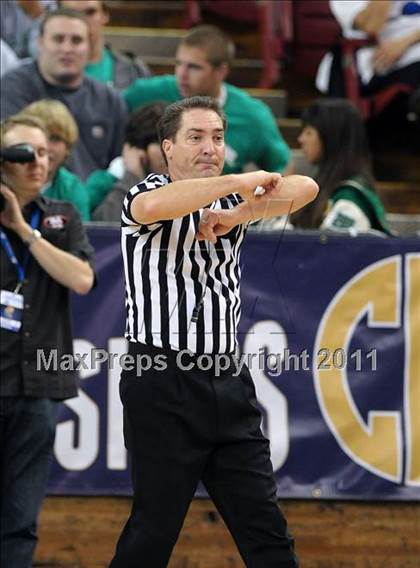 Thumbnail 1 in Salesian vs. Windward (CIF State D4 Final) photogallery.
