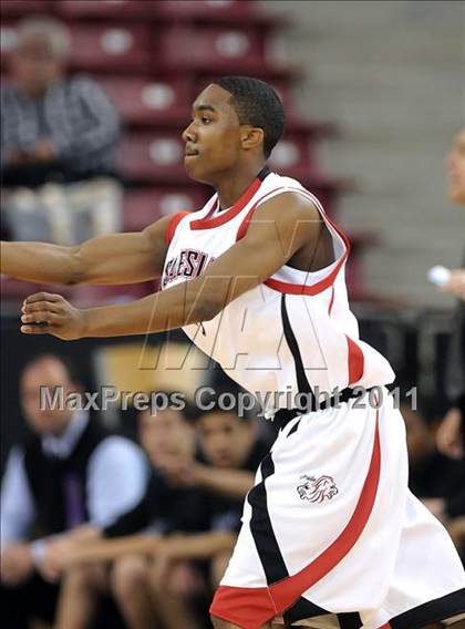 Thumbnail 3 in Salesian vs. Windward (CIF State D4 Final) photogallery.