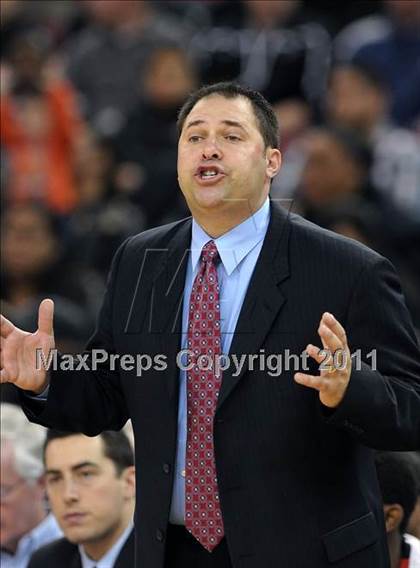 Thumbnail 2 in Salesian vs. Windward (CIF State D4 Final) photogallery.