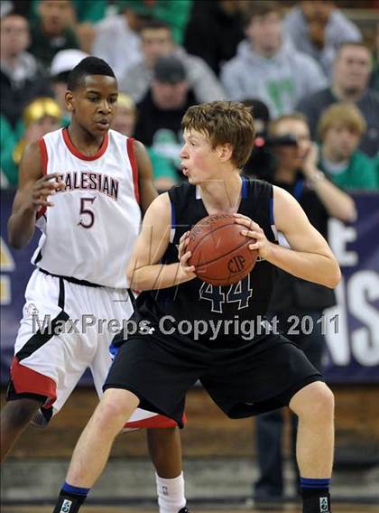 Thumbnail 3 in Salesian vs. Windward (CIF State D4 Final) photogallery.