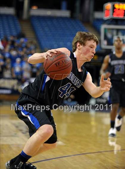 Thumbnail 2 in Salesian vs. Windward (CIF State D4 Final) photogallery.