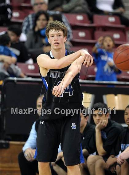 Thumbnail 2 in Salesian vs. Windward (CIF State D4 Final) photogallery.
