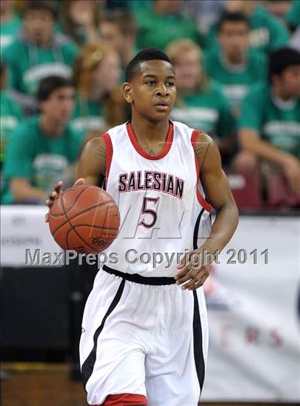 Thumbnail 1 in Salesian vs. Windward (CIF State D4 Final) photogallery.