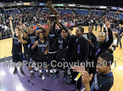 Thumbnail 2 in Salesian vs. Windward (CIF State D4 Final) photogallery.