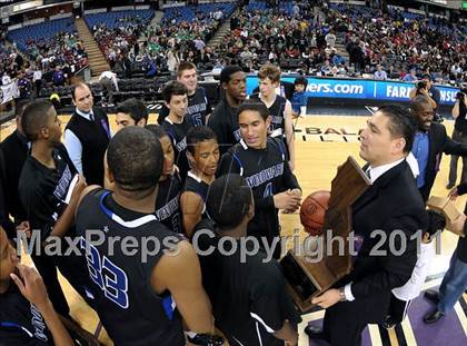 Thumbnail 2 in Salesian vs. Windward (CIF State D4 Final) photogallery.