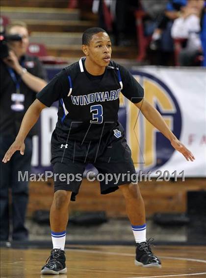 Thumbnail 1 in Salesian vs. Windward (CIF State D4 Final) photogallery.