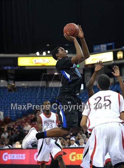 Thumbnail 1 in Salesian vs. Windward (CIF State D4 Final) photogallery.