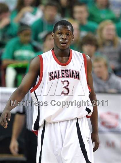 Thumbnail 2 in Salesian vs. Windward (CIF State D4 Final) photogallery.