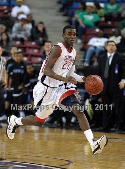 Thumbnail 2 in Salesian vs. Windward (CIF State D4 Final) photogallery.