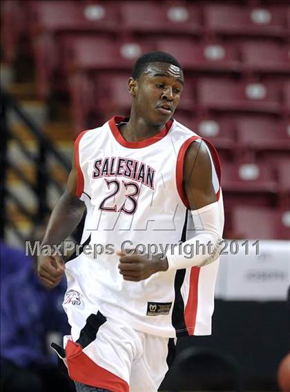 Thumbnail 1 in Salesian vs. Windward (CIF State D4 Final) photogallery.