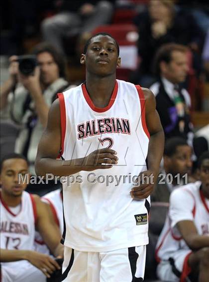 Thumbnail 2 in Salesian vs. Windward (CIF State D4 Final) photogallery.