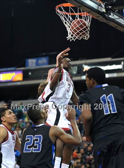 Thumbnail 3 in Salesian vs. Windward (CIF State D4 Final) photogallery.