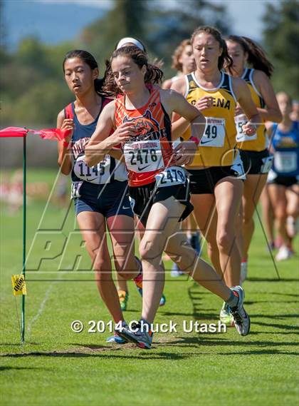 Thumbnail 3 in Stanford Invitational Girls 5K Division 2 Race photogallery.