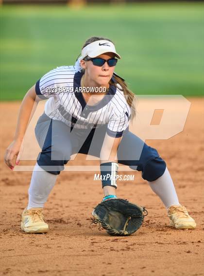 Thumbnail 1 in East Lincoln vs Western Alamance (NCHSAA 3A Championship Game 1) photogallery.