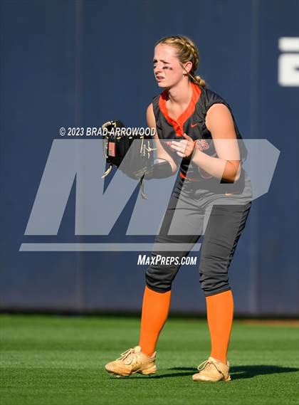 Thumbnail 3 in East Lincoln vs Western Alamance (NCHSAA 3A Championship Game 1) photogallery.