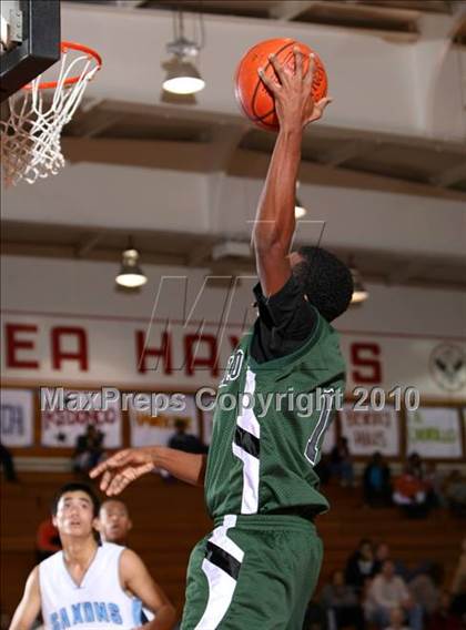 Thumbnail 2 in Cabrillo vs. North Torrance (Seahawk Classic) photogallery.
