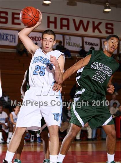 Thumbnail 3 in Cabrillo vs. North Torrance (Seahawk Classic) photogallery.