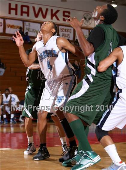 Thumbnail 2 in Cabrillo vs. North Torrance (Seahawk Classic) photogallery.
